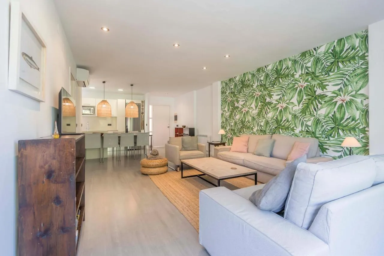 Lord Jim Pinewalk Apartment Port de Pollença İspanya